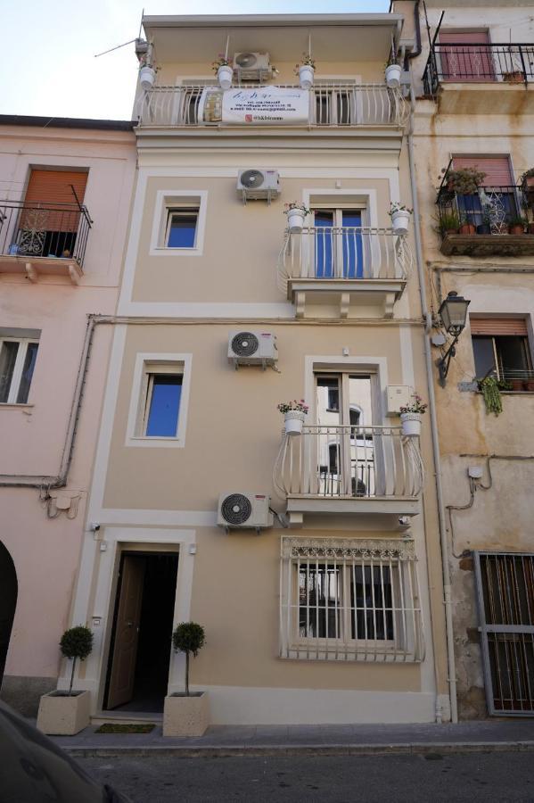 لاميزيا تيرمي 4Rooms B&B - Holiday Home المظهر الخارجي الصورة